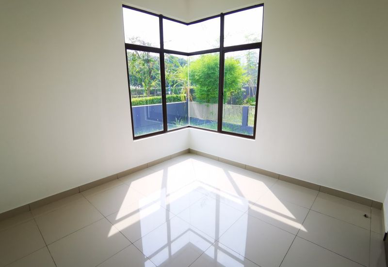 Perdana Lakeview East