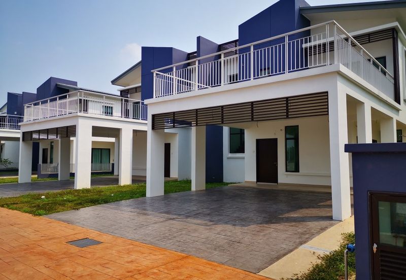 Perdana Lakeview East