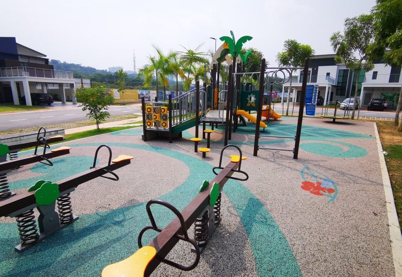 Perdana Lakeview East