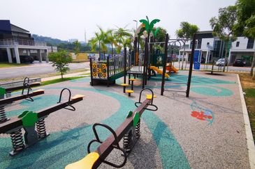 Perdana Lakeview East