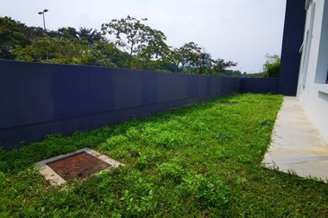 Perdana Lakeview East