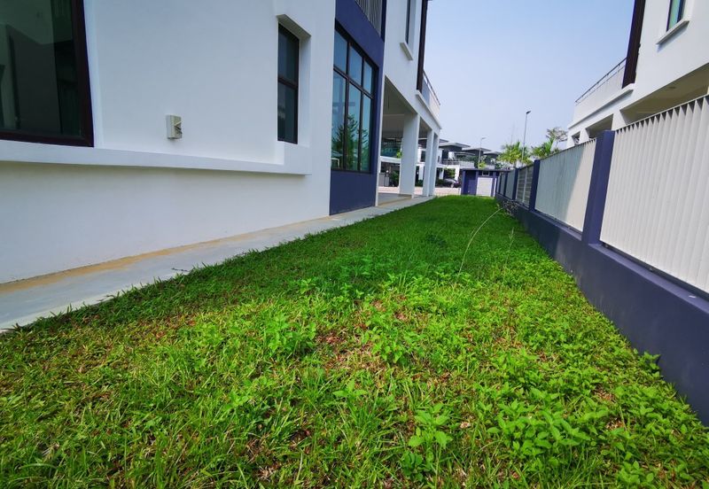 Perdana Lakeview East