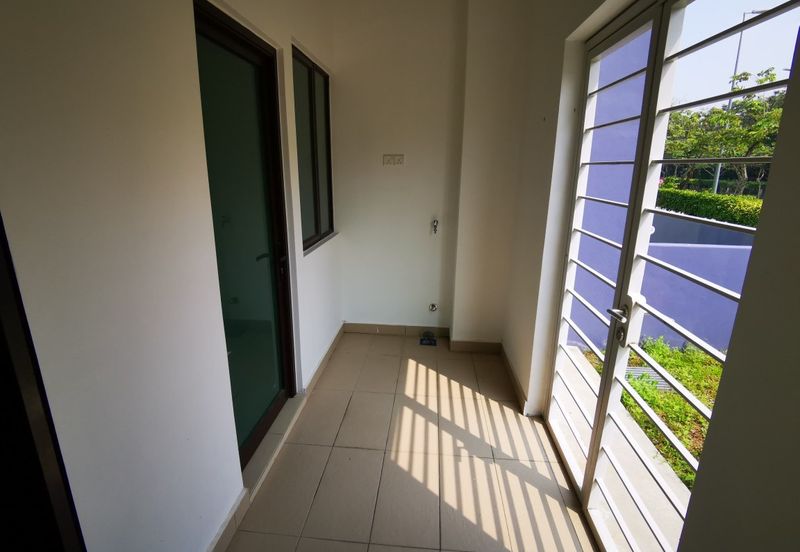 Perdana Lakeview East