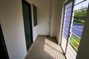 Perdana Lakeview East