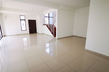 Perdana Lakeview East