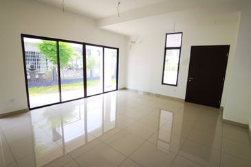 Perdana Lakeview East