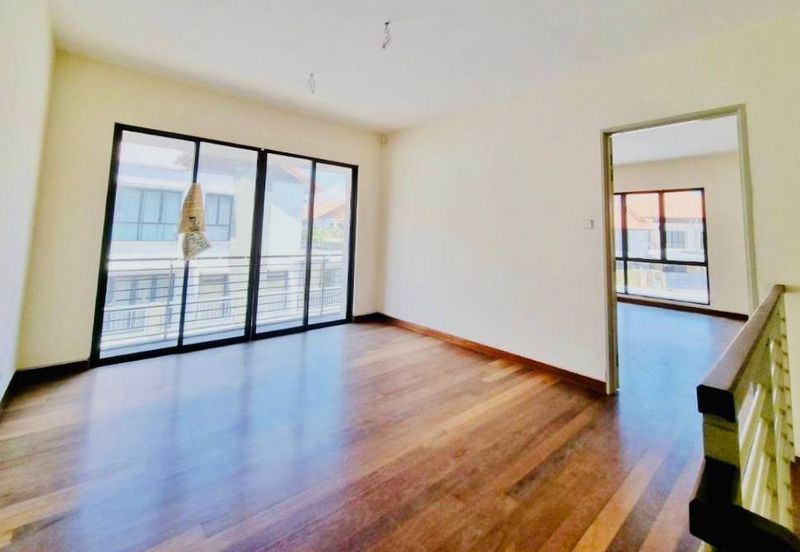 BRAND NEW 2 Storey Superlink End Lot Pentas