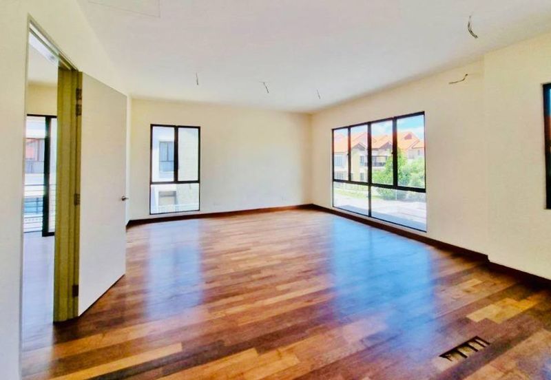 BRAND NEW 2 Storey Superlink End Lot Pentas