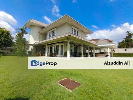 Huge Land 2 storey bungalow at Seksyen 6,Shah Alam, Selangor, Shah Alam