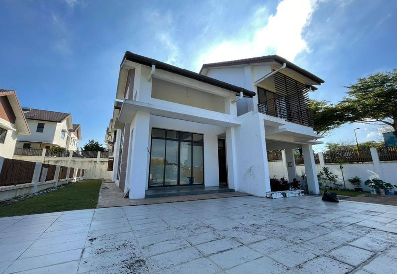 Spacious Corner Bungalow Facing Open Subang Bestrari Shah Alam