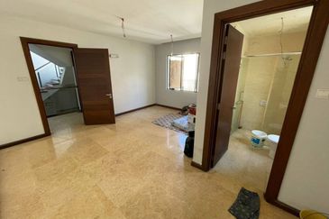 Spacious Corner Bungalow Facing Open Subang Bestrari Shah Alam