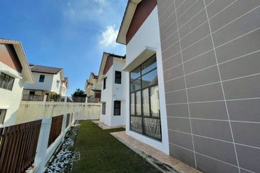 Spacious Corner Bungalow Facing Open Subang Bestrari Shah Alam