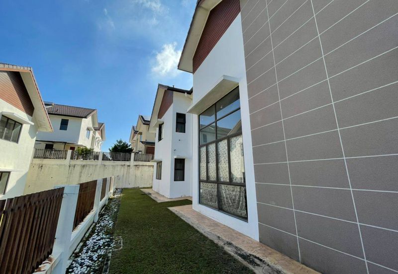 Spacious Corner Bungalow Facing Open Subang Bestrari Shah Alam