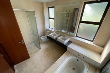 Spacious Corner Bungalow Facing Open Subang Bestrari Shah Alam