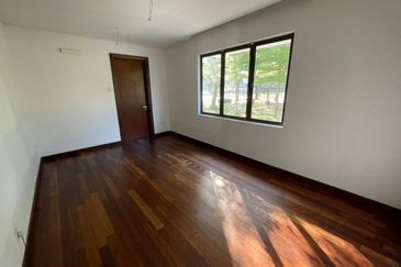 Spacious Corner Bungalow Facing Open Subang Bestrari Shah Alam