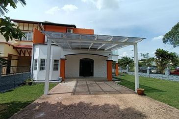 FREEHOLD Corner Lot Double Storey House Bukit Jelutong