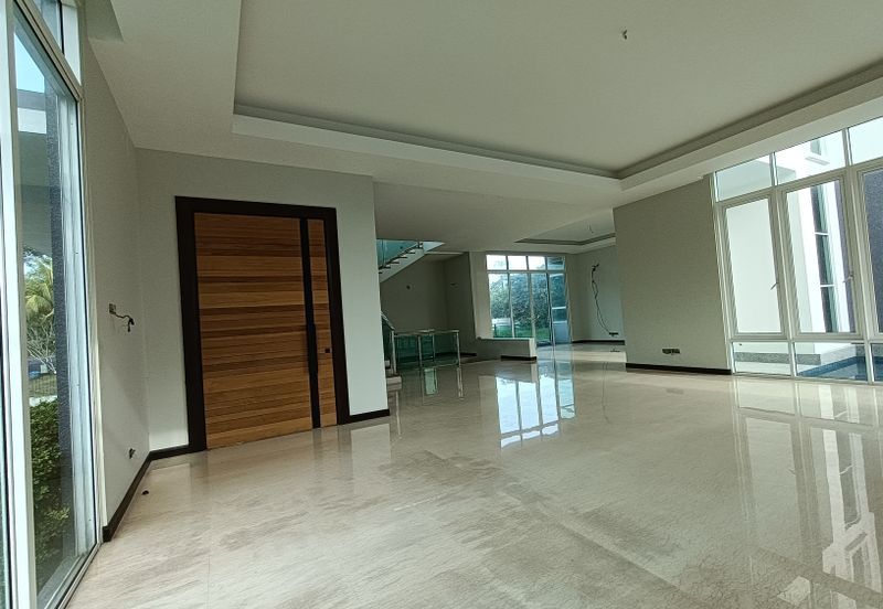 Modern 2 ½ Storey Bungalow Design with Pool and Private Life at Bukit Jelutong