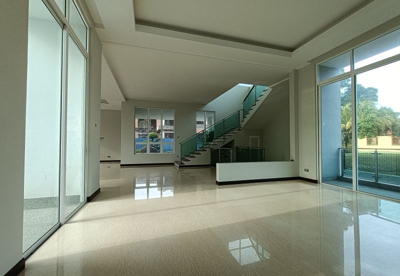 Modern 2 ½ Storey Bungalow Design with Pool and Private Life at Bukit Jelutong