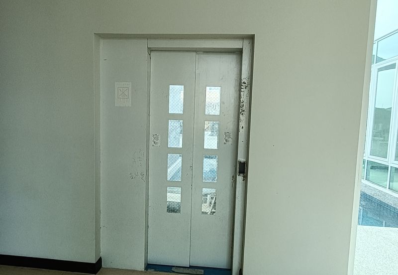 Modern 2 ½ Storey Bungalow Design with Pool and Private Life at Bukit Jelutong