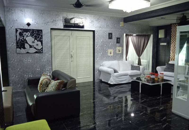 Taman Teluk Gedung Indah