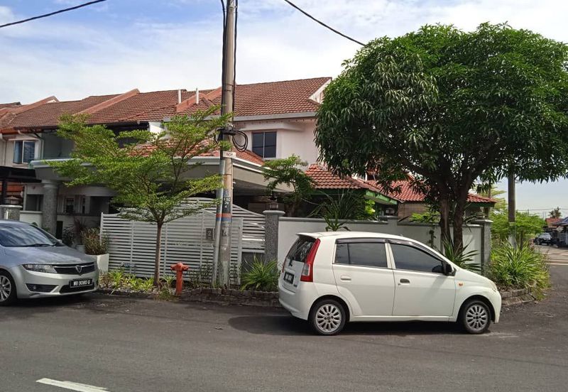 Taman Teluk Gedung Indah