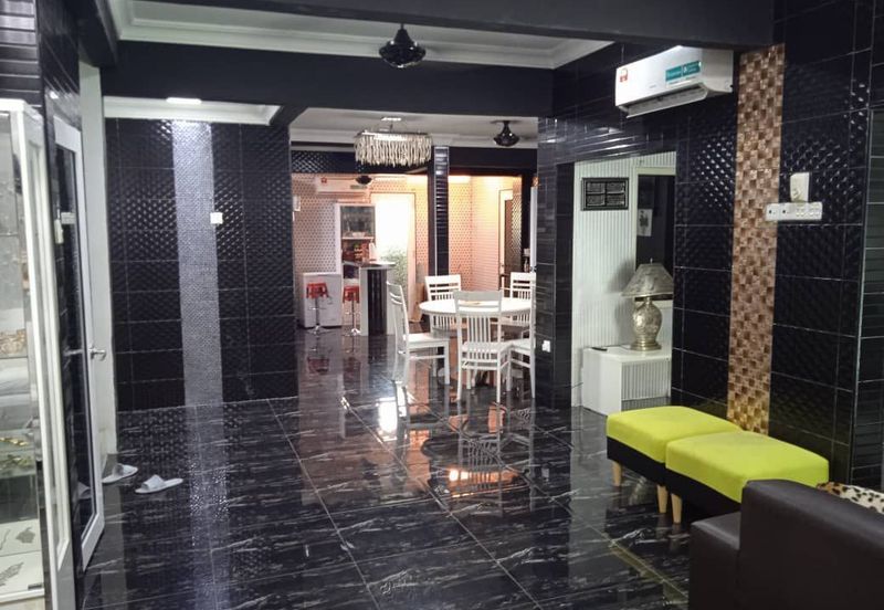 Taman Teluk Gedung Indah