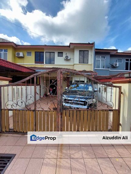 Double Storey Terrace House Taman Lestari Putra Sri Kembangan, Selangor, Seri Kembangan