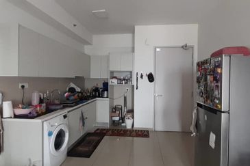 I Residence @ I City