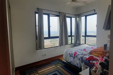 I Residence @ I City