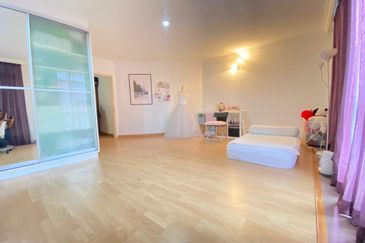 Menara Antara Duplex Nice View, 11&12 floors Located in Bukit Ceylon Persiaran Raja Chulan, Bukit Bintang Kuala Lumpur