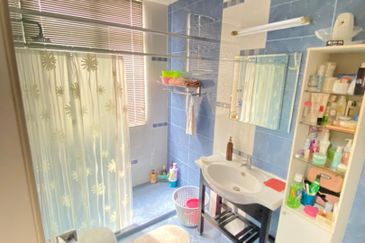 Menara Antara Duplex Nice View, 11&12 floors Located in Bukit Ceylon Persiaran Raja Chulan, Bukit Bintang Kuala Lumpur