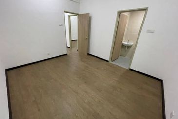 Refurbish Double Storey Bukit Jelutong, U8 Shah Alam Facing Open