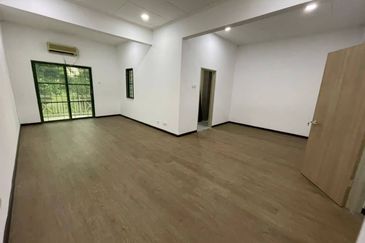 Refurbish Double Storey Bukit Jelutong, U8 Shah Alam Facing Open