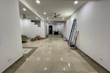 Refurbish Double Storey Bukit Jelutong, U8 Shah Alam Facing Open
