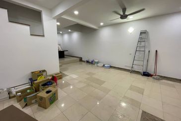 Refurbish Double Storey Bukit Jelutong, U8 Shah Alam Facing Open