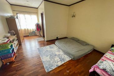 Double Storey Jalan Adang, Seksyen U8 Bukit Jelutong, Shah Alam