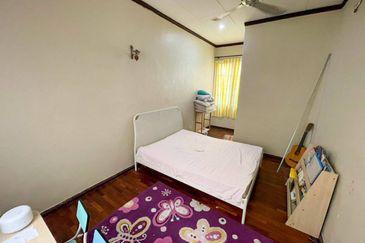 Double Storey Jalan Adang, Seksyen U8 Bukit Jelutong, Shah Alam