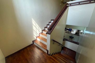 Double Storey Jalan Adang, Seksyen U8 Bukit Jelutong, Shah Alam