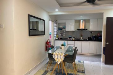 Villa Residence @ Goodview Heights