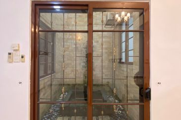 Double Storey Superlink Jalan Adang, Seksyen U8 Bukit Jelutong, Shah Alam 