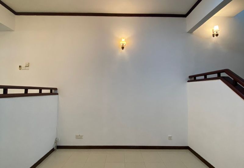 Double Storey Superlink Jalan Adang, Seksyen U8 Bukit Jelutong, Shah Alam 