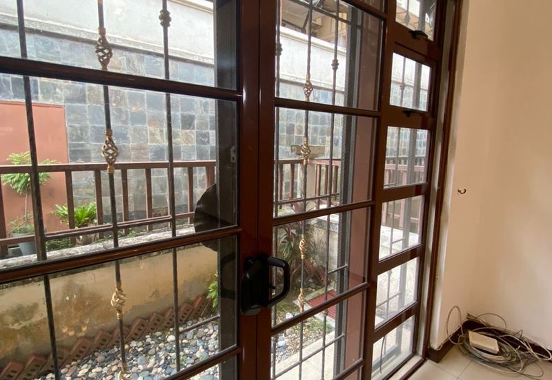 Double Storey Superlink Jalan Adang, Seksyen U8 Bukit Jelutong, Shah Alam 