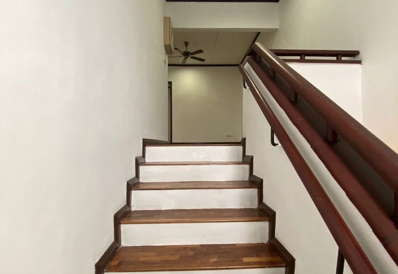 Double Storey Superlink Jalan Adang, Seksyen U8 Bukit Jelutong, Shah Alam 