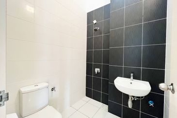 Cradleton @ Eco Majestic