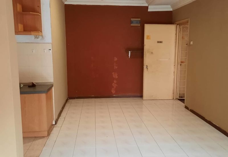 TERMURAH Apartment Saujana,Damansara Damai