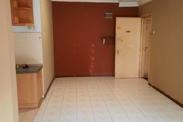TERMURAH Apartment Saujana,Damansara Damai