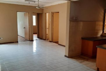 TERMURAH Apartment Saujana,Damansara Damai