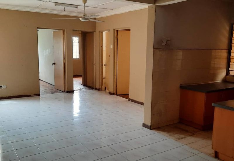 TERMURAH Apartment Saujana,Damansara Damai
