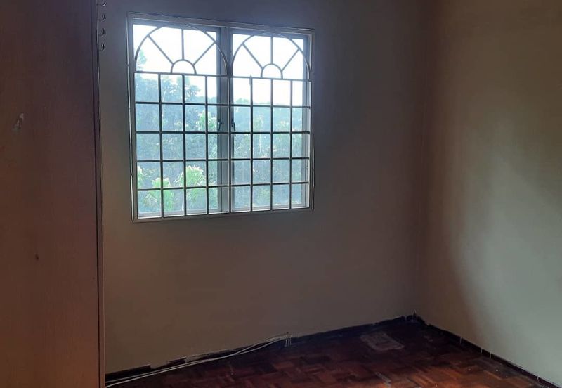 TERMURAH Apartment Saujana,Damansara Damai