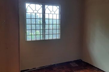 TERMURAH Apartment Saujana,Damansara Damai